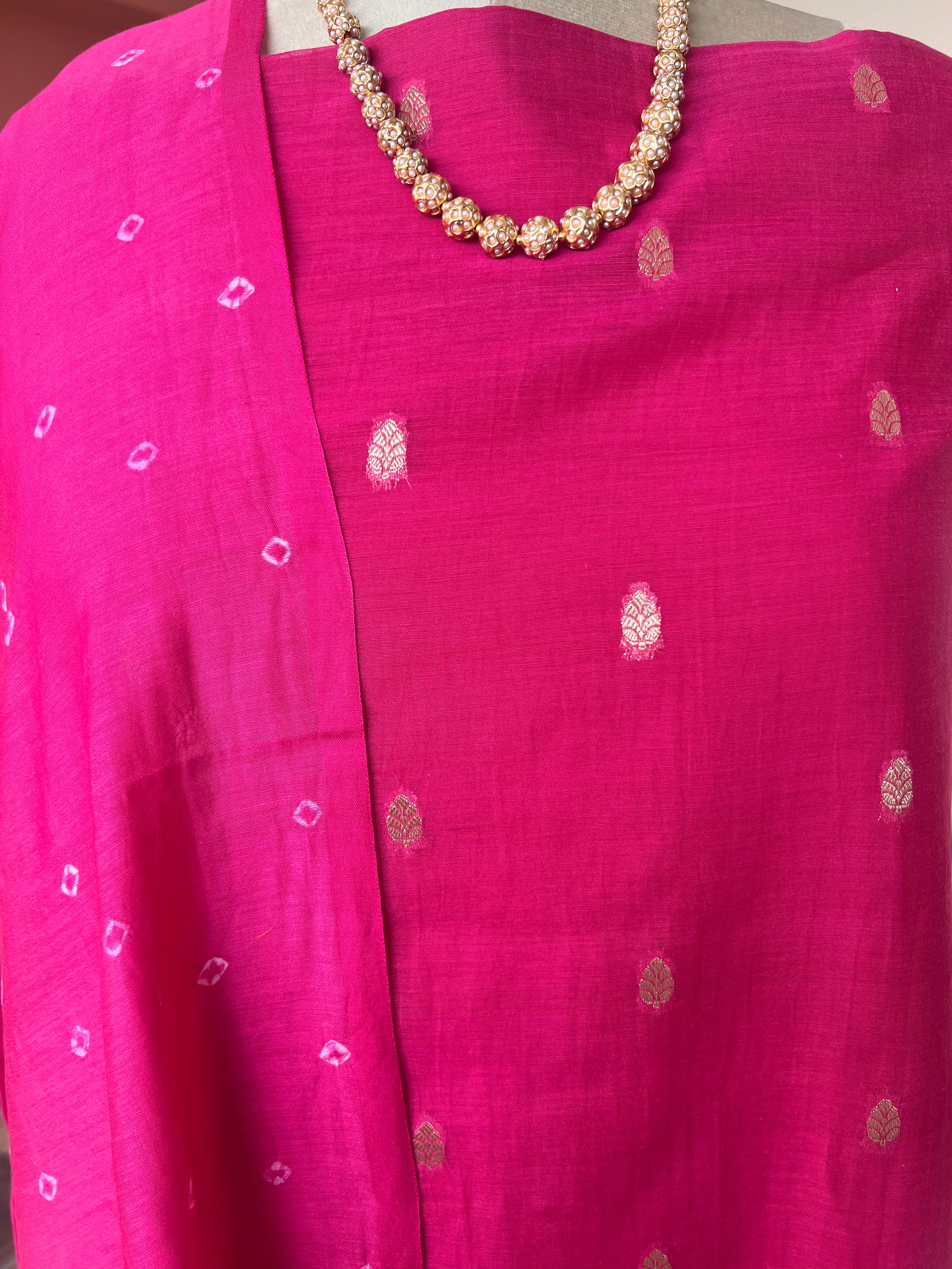 Banarsi zari woven boti with bandhej dupatta