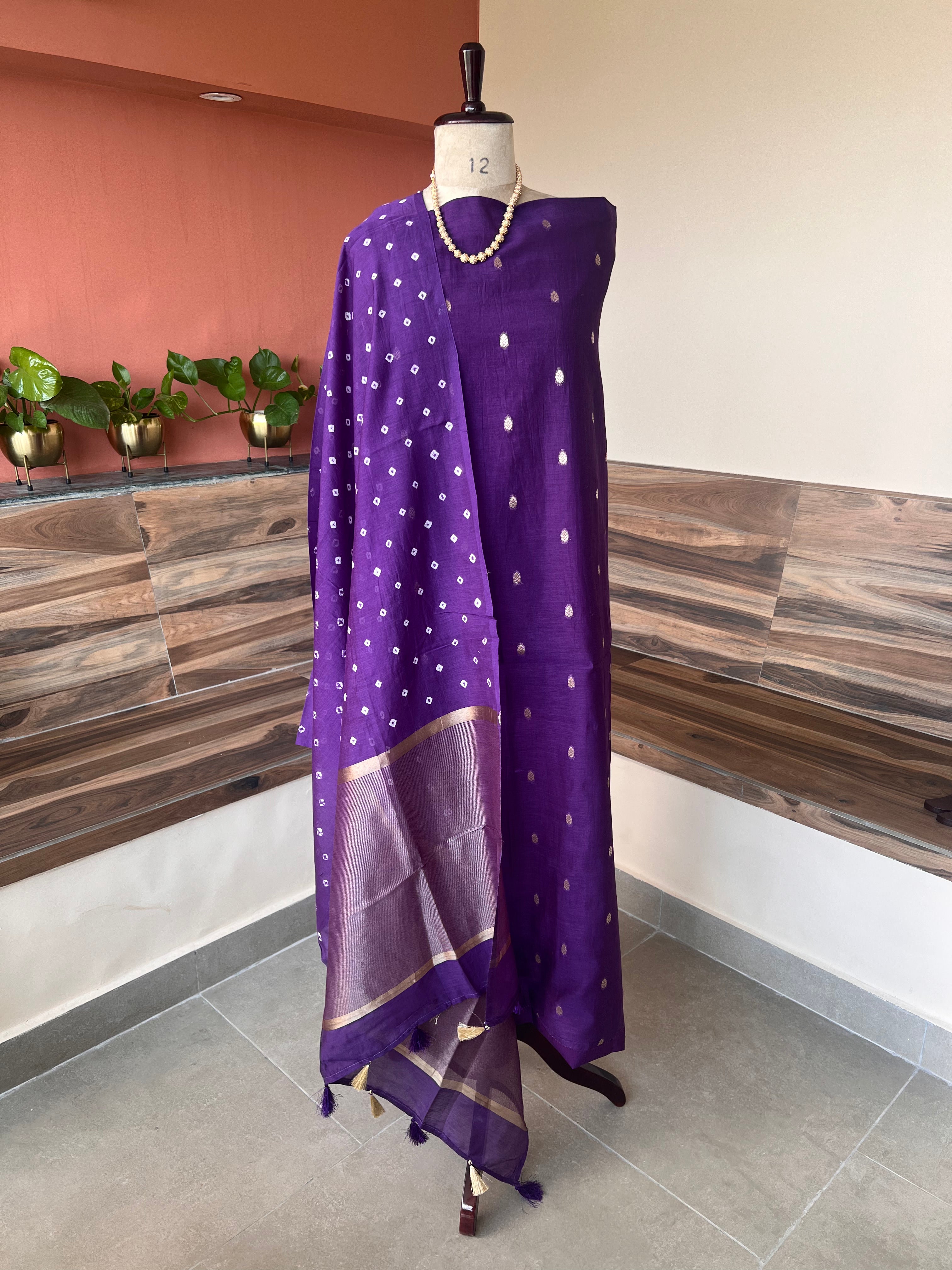 Banarsi zari woven boti with bandhej dupatta