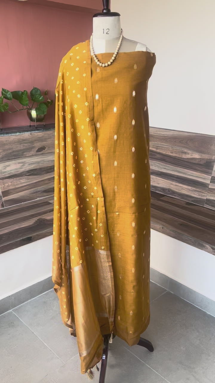 Banarsi zari woven boti with bandhej dupatta