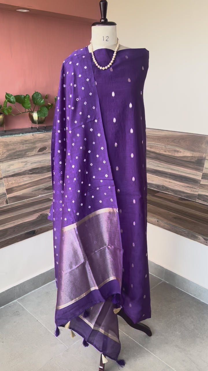 Banarsi zari woven boti with bandhej dupatta